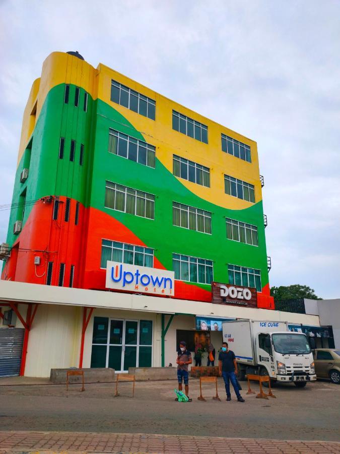 Uptown Hotel Semporna Bagian luar foto