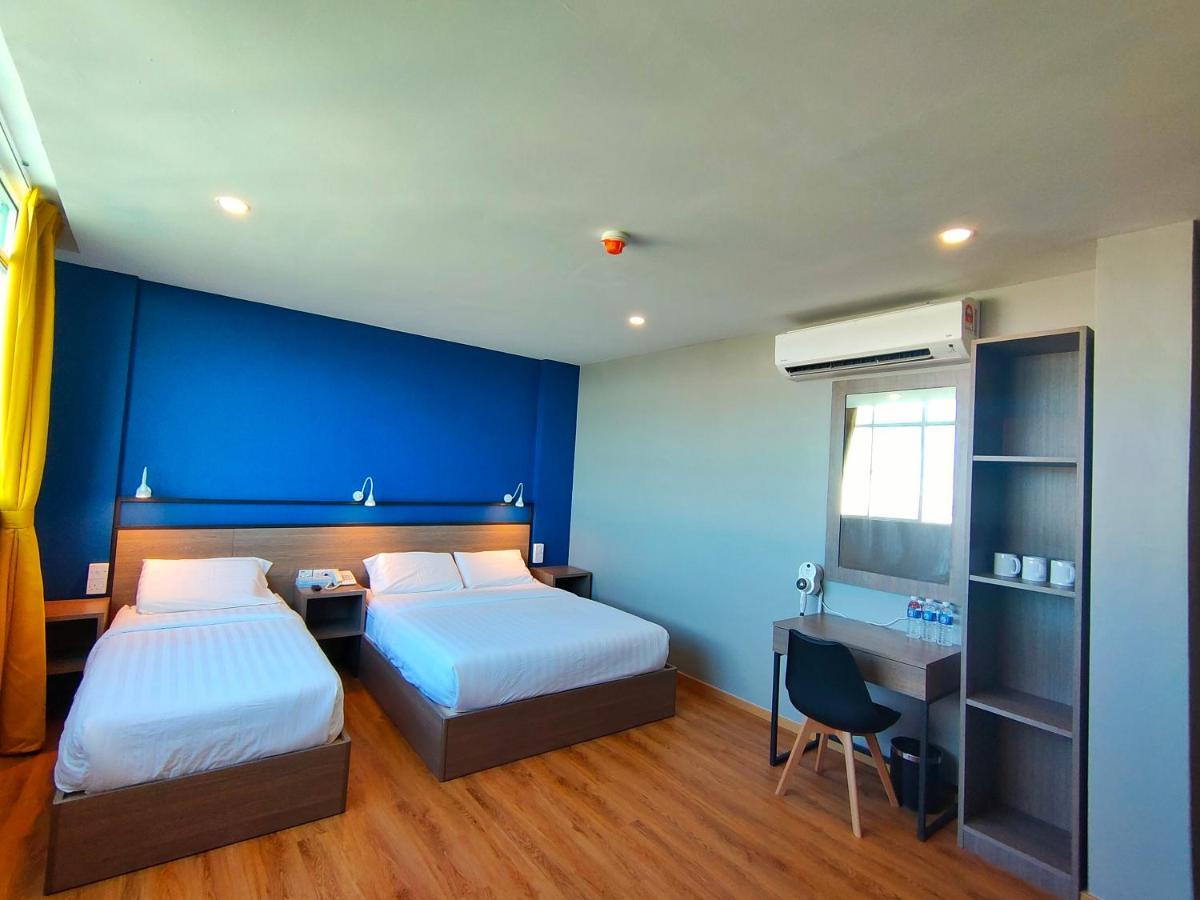 Uptown Hotel Semporna Bagian luar foto