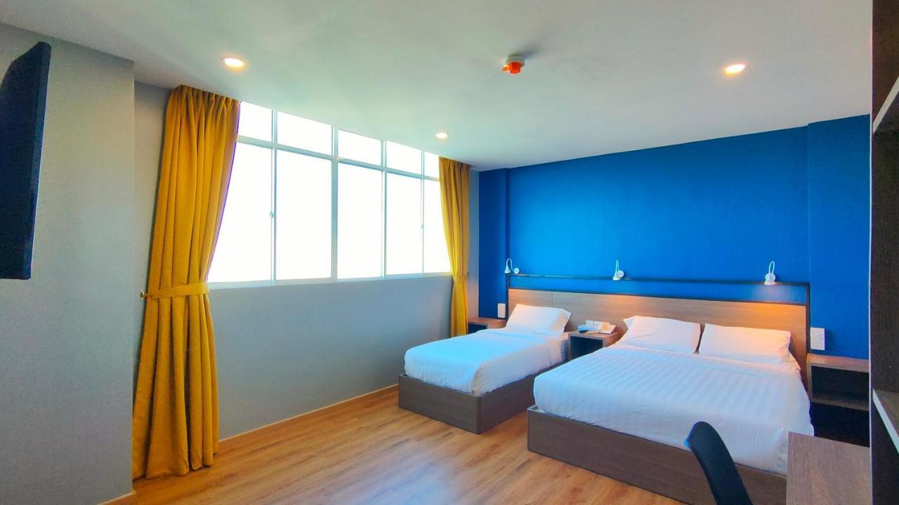 Uptown Hotel Semporna Bagian luar foto