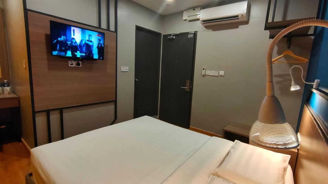 Uptown Hotel Semporna Bagian luar foto