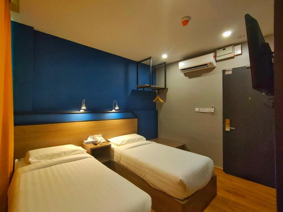 Uptown Hotel Semporna Bagian luar foto