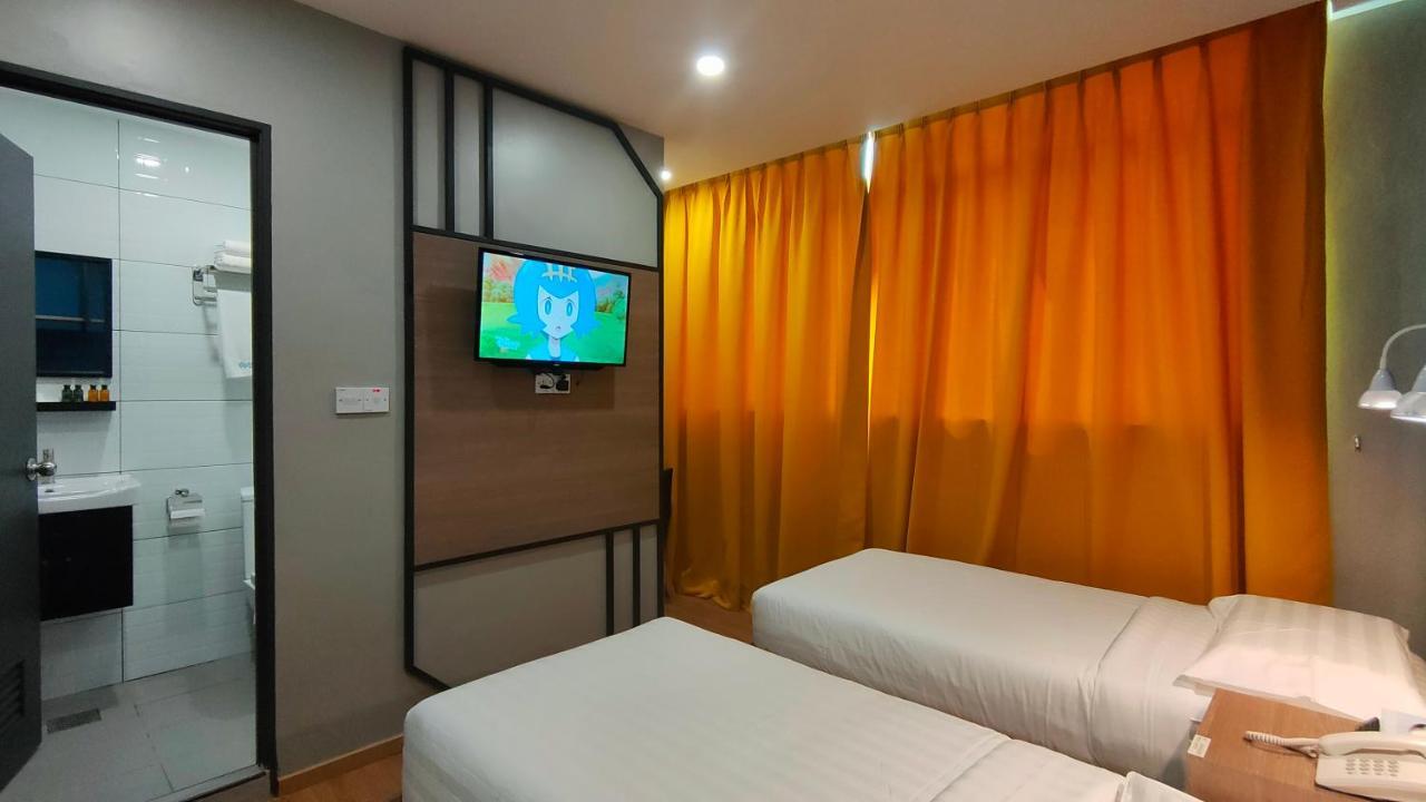 Uptown Hotel Semporna Bagian luar foto