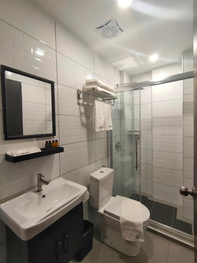 Uptown Hotel Semporna Bagian luar foto